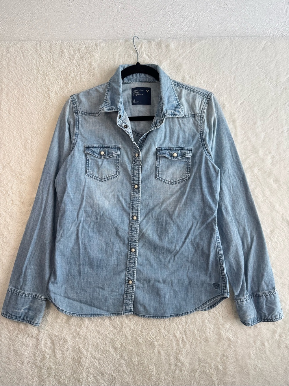 American Eagle AEO Denim Button Up Shirt Women’s 12 Chambray Pearl Snap Western